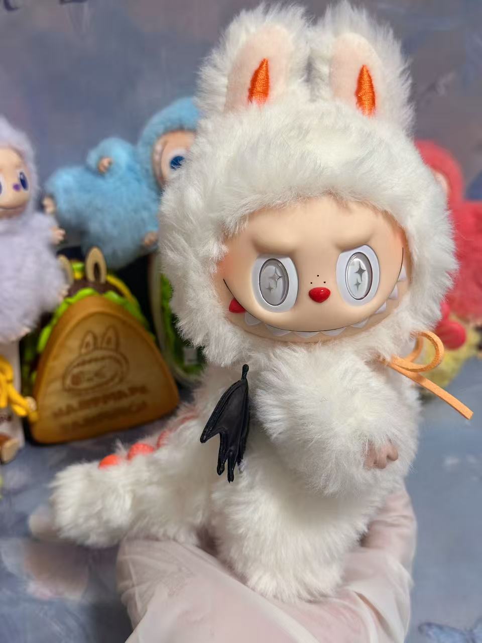 Custom Little White Devil Monsterc by Cexlyyy