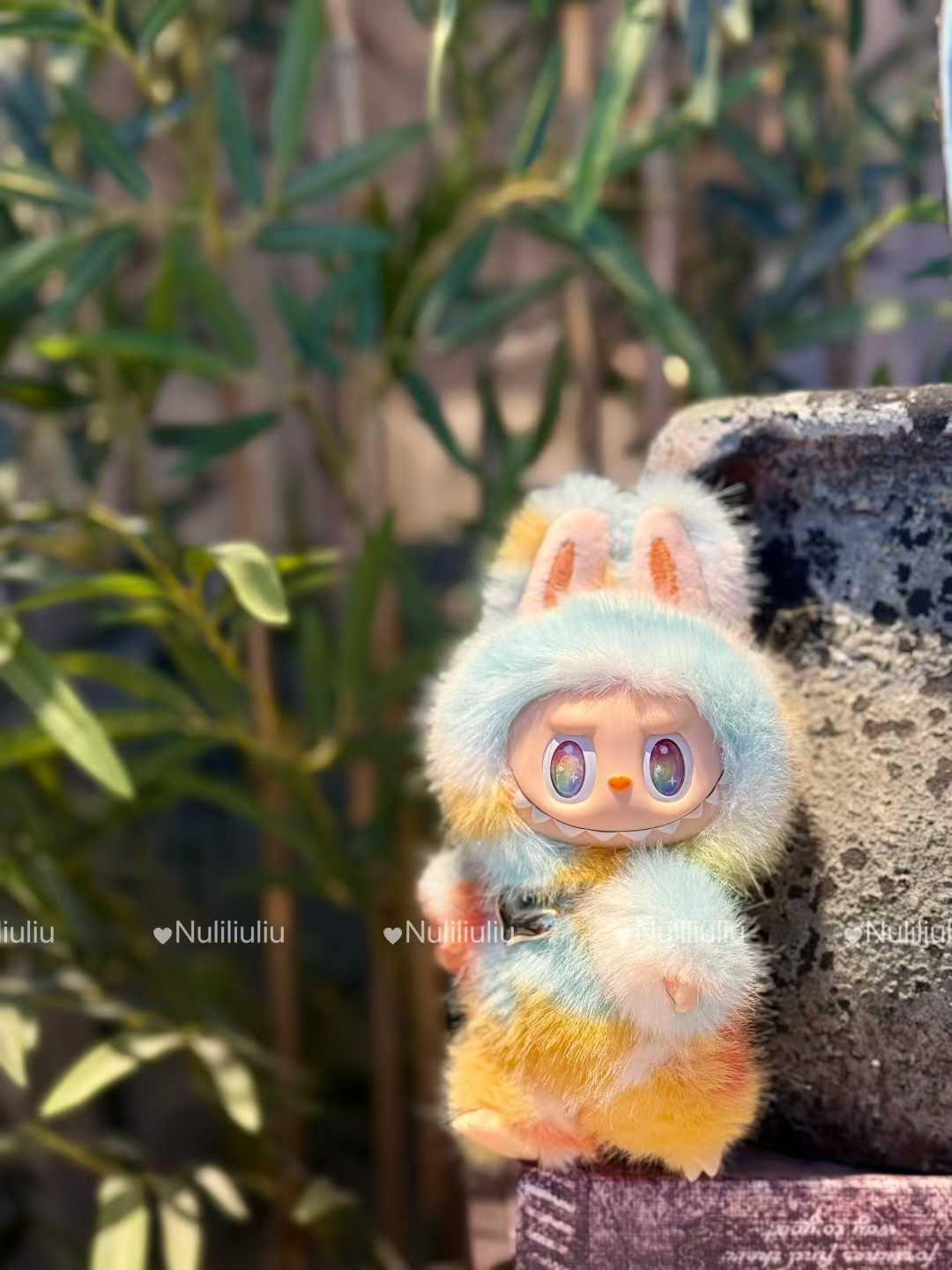 Mini Rock The Universe by Nuliliuliu