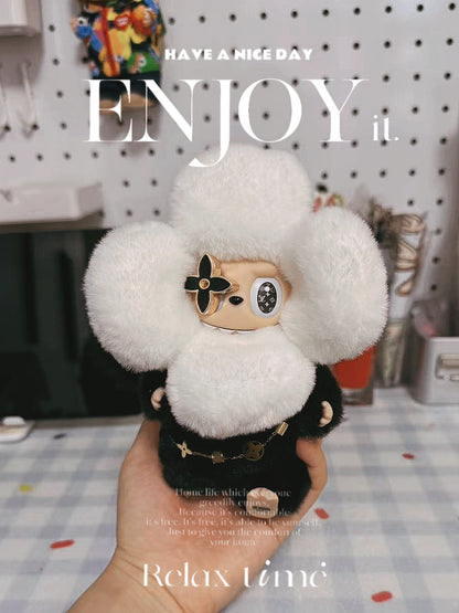 Black and White Vivienne by Nuliliuliu