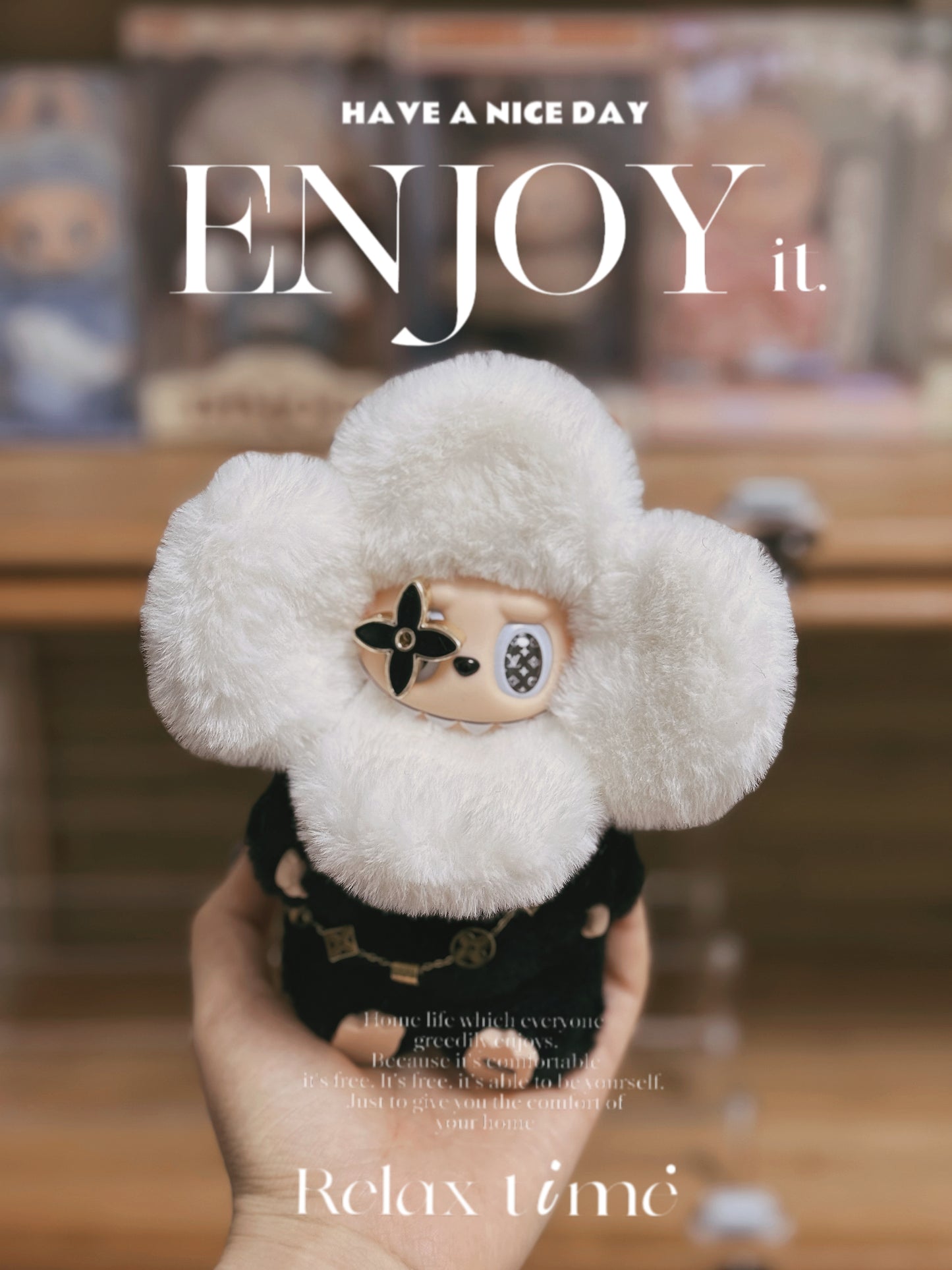 Black and White Vivienne by Nuliliuliu