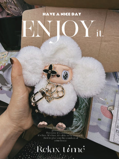 Black and White Vivienne by Nuliliuliu