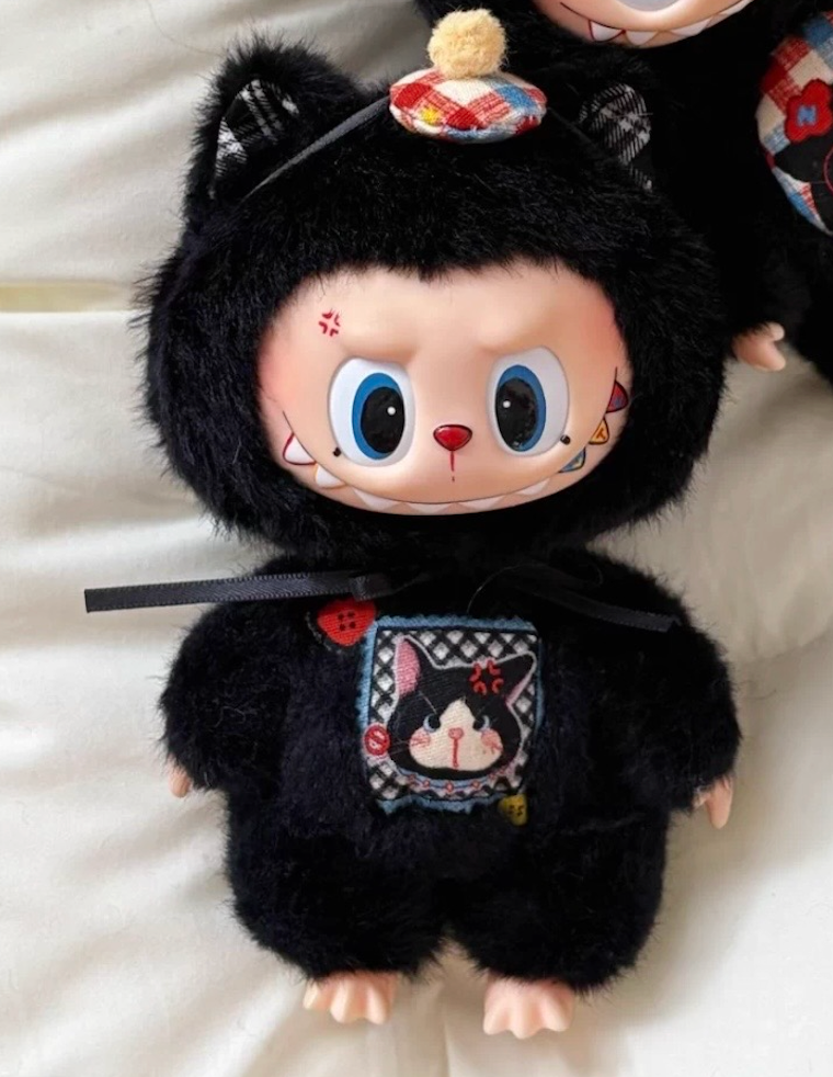 Black Kitten by Yueye Rabbit