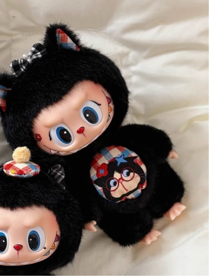 Black Kitten by Yueye Rabbit