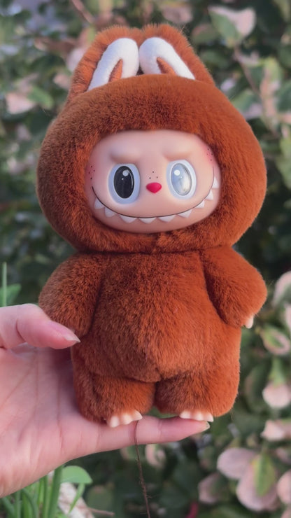 Round-headed Monster by Wanzi